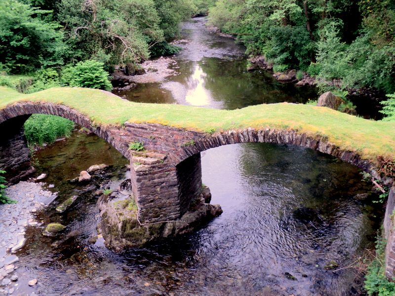 Pont Minllyn over River Dovey