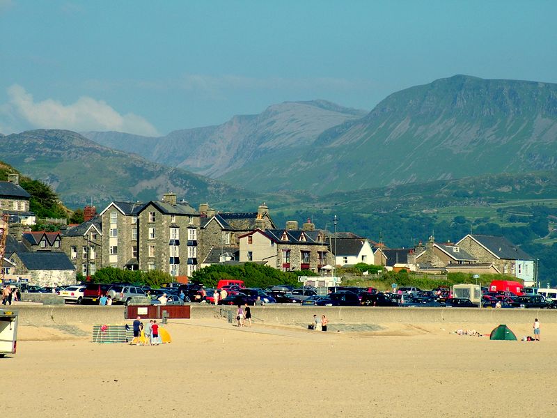 Barmouth overlooked by Cader Idris